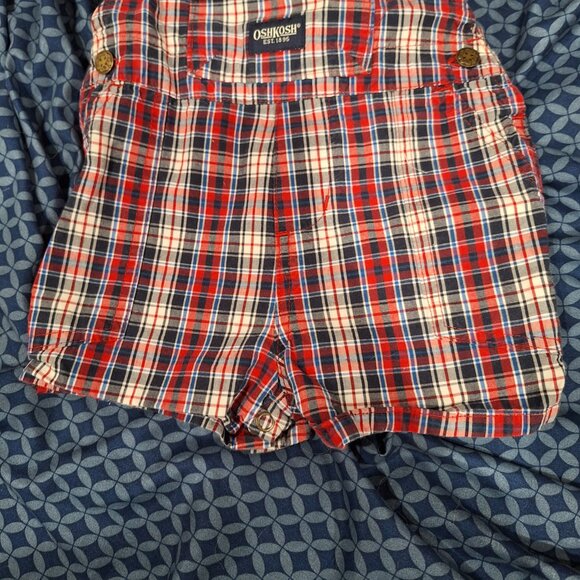 oshkosh overalls 6 to 9 months - Picture 4 of 9